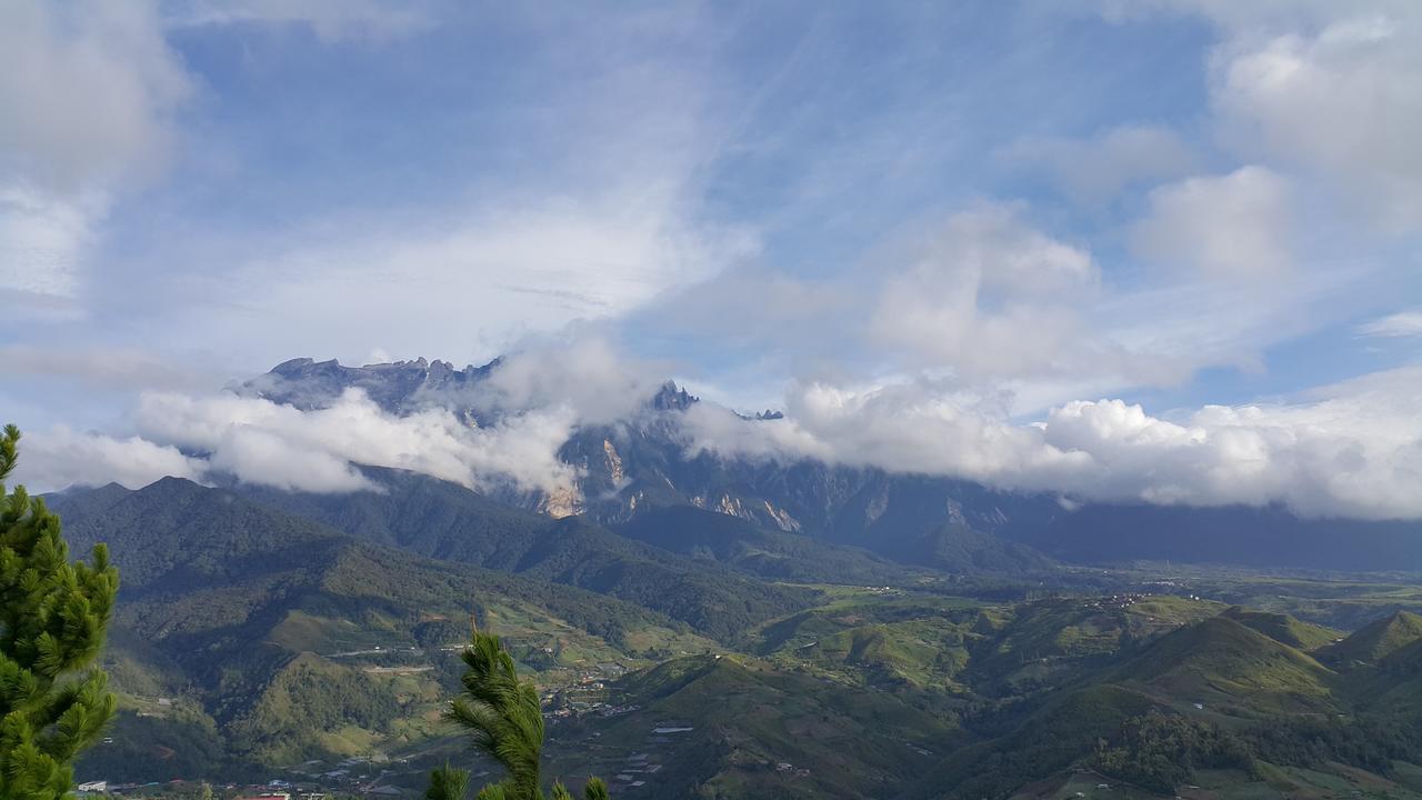 Отель Crystal Hill R Kundasang Экстерьер фото