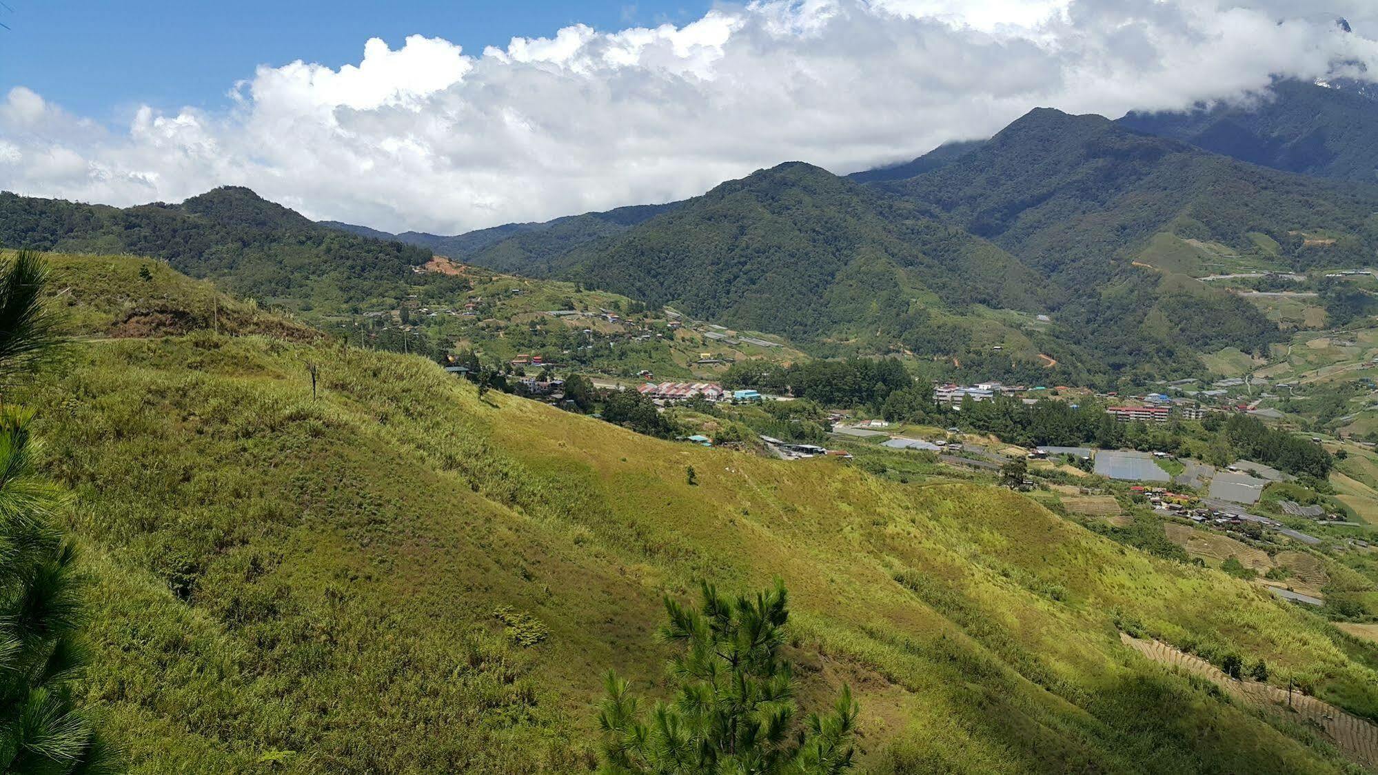 Отель Crystal Hill R Kundasang Экстерьер фото